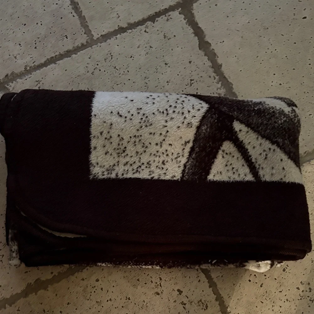 Vintage San Marcos Leopard on Tree Blanket Gently Loved 87”x54” Reversible - Picture 12 of 13